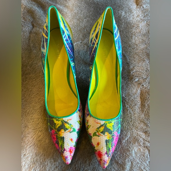 Beautiful and Fun Nine West Heels 10 - Picture 2 of 5